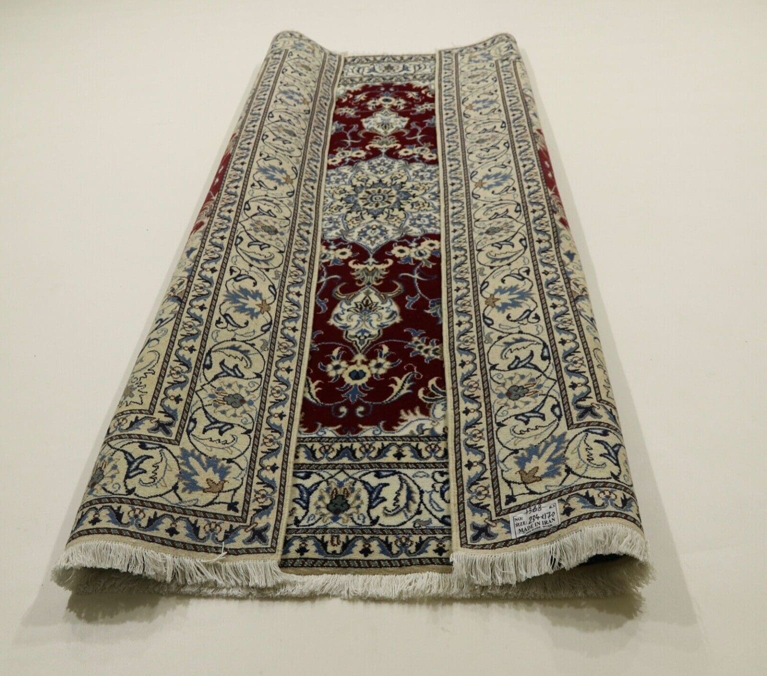 Perserteppich Nain 234 x 172 cm Schurwolle handgeknüpft