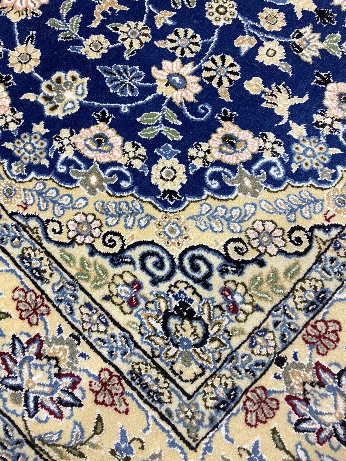 Perserteppich Nain 216 x 134 cm Wolle handgeknüpft