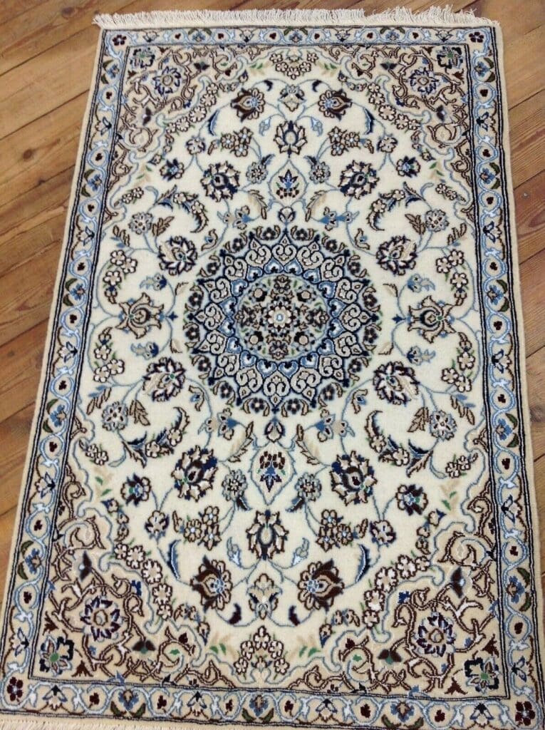 Perserteppich Nain 137 x 88 cm Wolle handgeknüpft