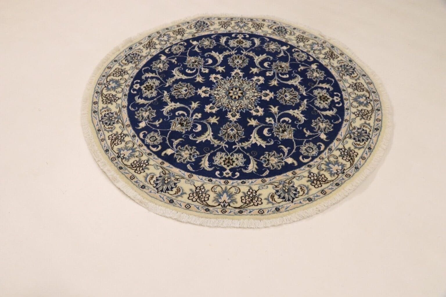 wunderschoner-orientteppich-super-nain-150x150-cm-ca-300000-knoten-m-1-1 Perserteppich Nain 150 x 150 cm Wolle handgeknüpft