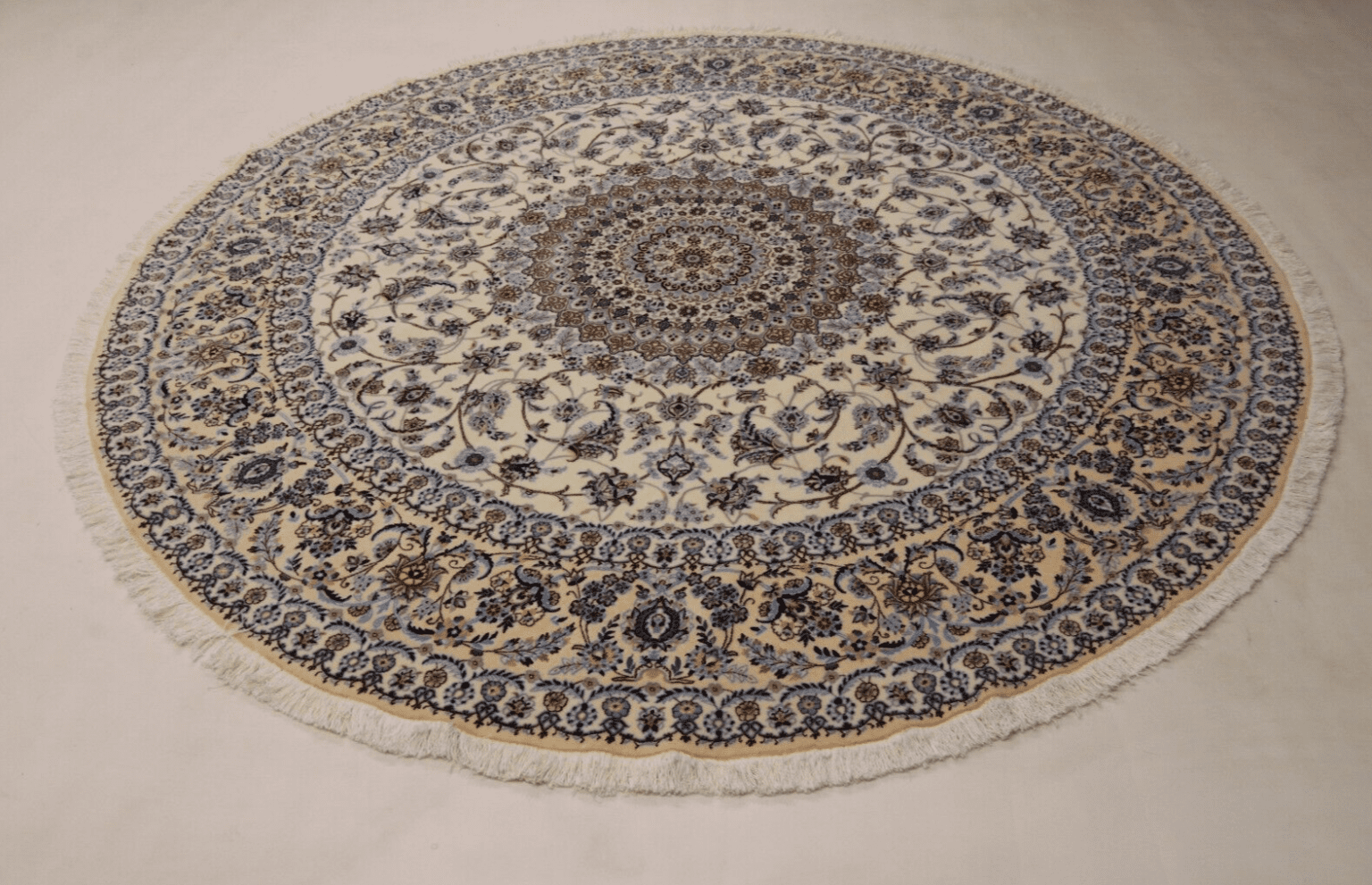 wunderschoner-perserteppich-255-x-253-cm-1000-knoten-m-luxurioses-2 Perserteppich Nain 255 x 253 cm Korkwolle handgeknüpft