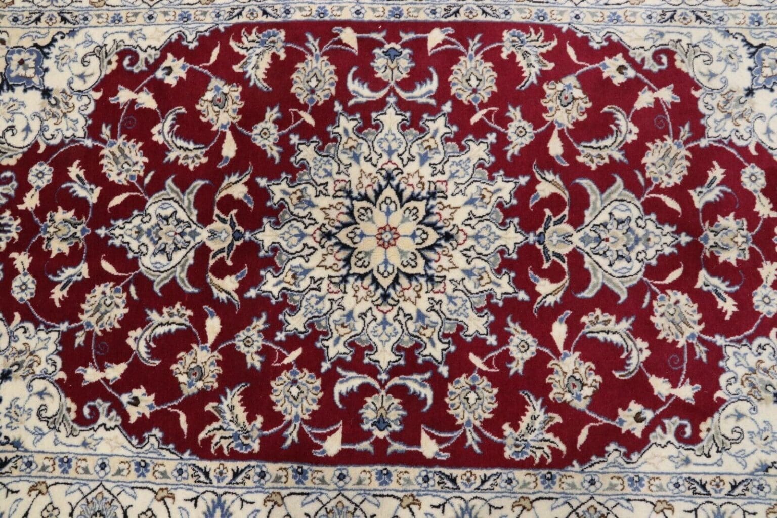 Perserteppich Nain 200 x 120 cm Schurwolle handgeknüpft