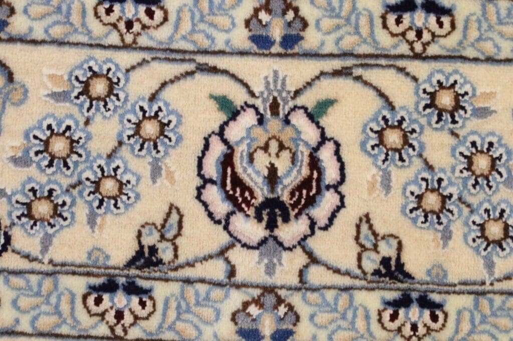 Perserteppich Nain 172 x 117 cm Korkwolle handgeknüpft