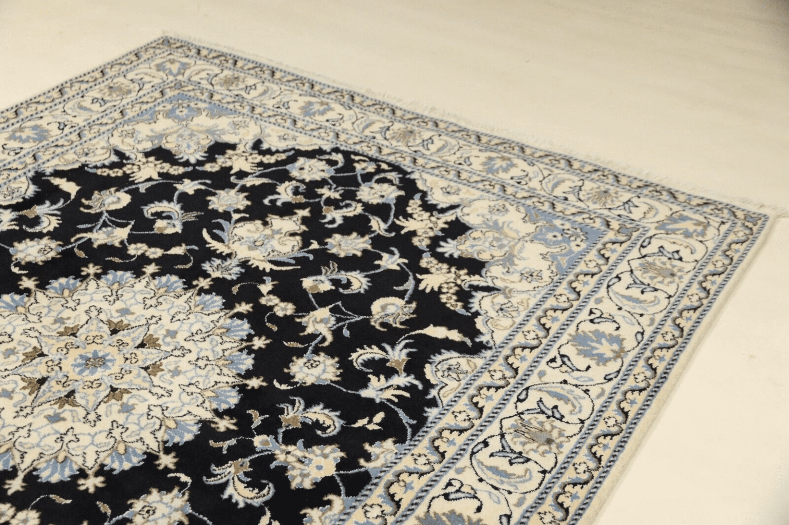 Perserteppich Nain 240 x 170 cm Wolle handgeknüpft