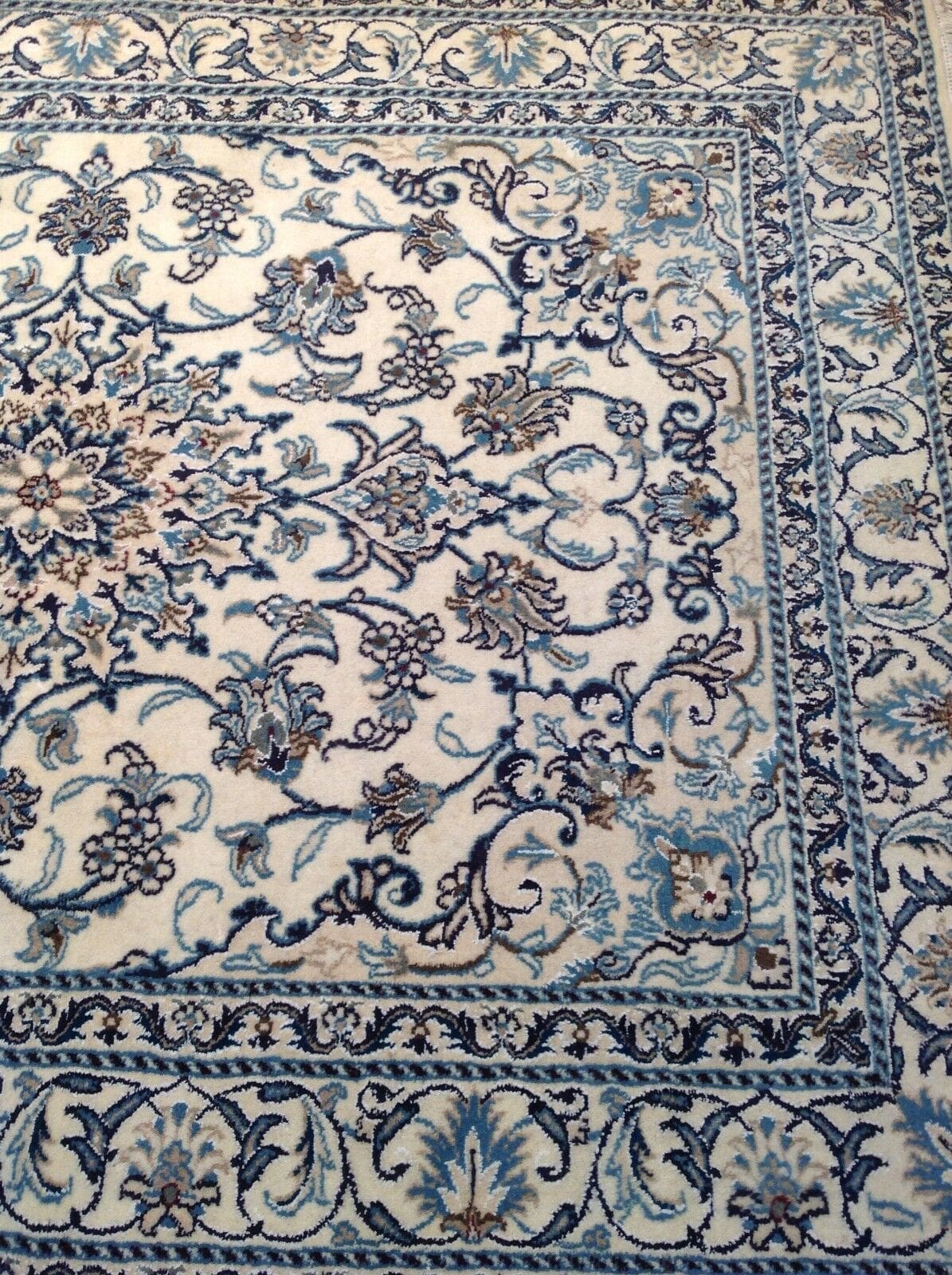 Perserteppich Nain 201 x 154 cm Wolle handgeknüpft