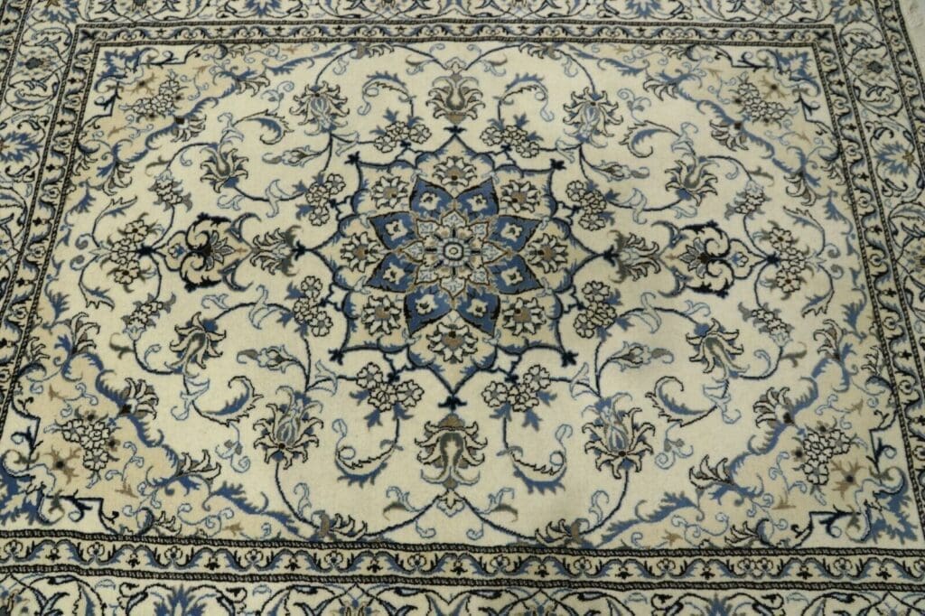 Perserteppich Nain 230 x 168 cm Wolle handgeknüpft