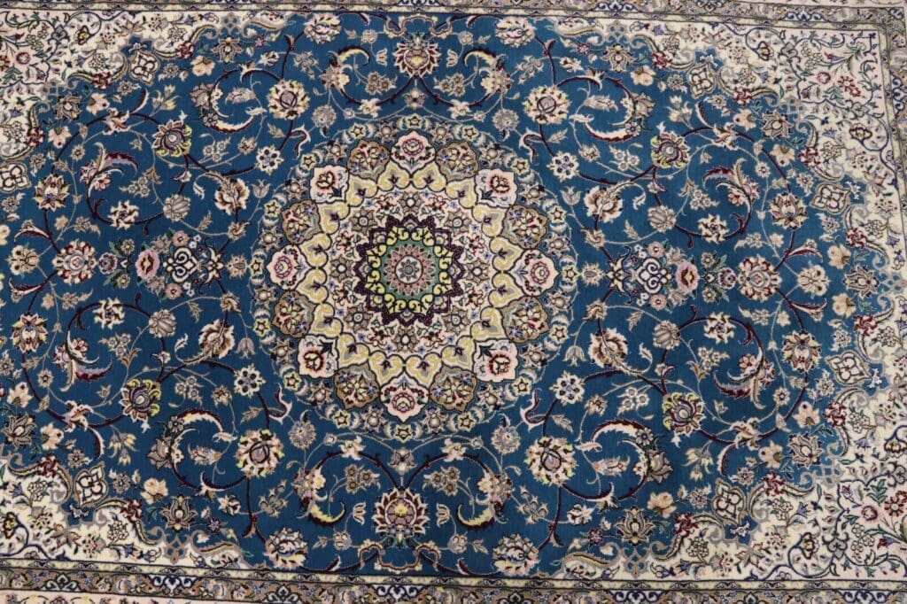 Perserteppich Nain 228 x 151 cm Korkwolle handgeknüpft