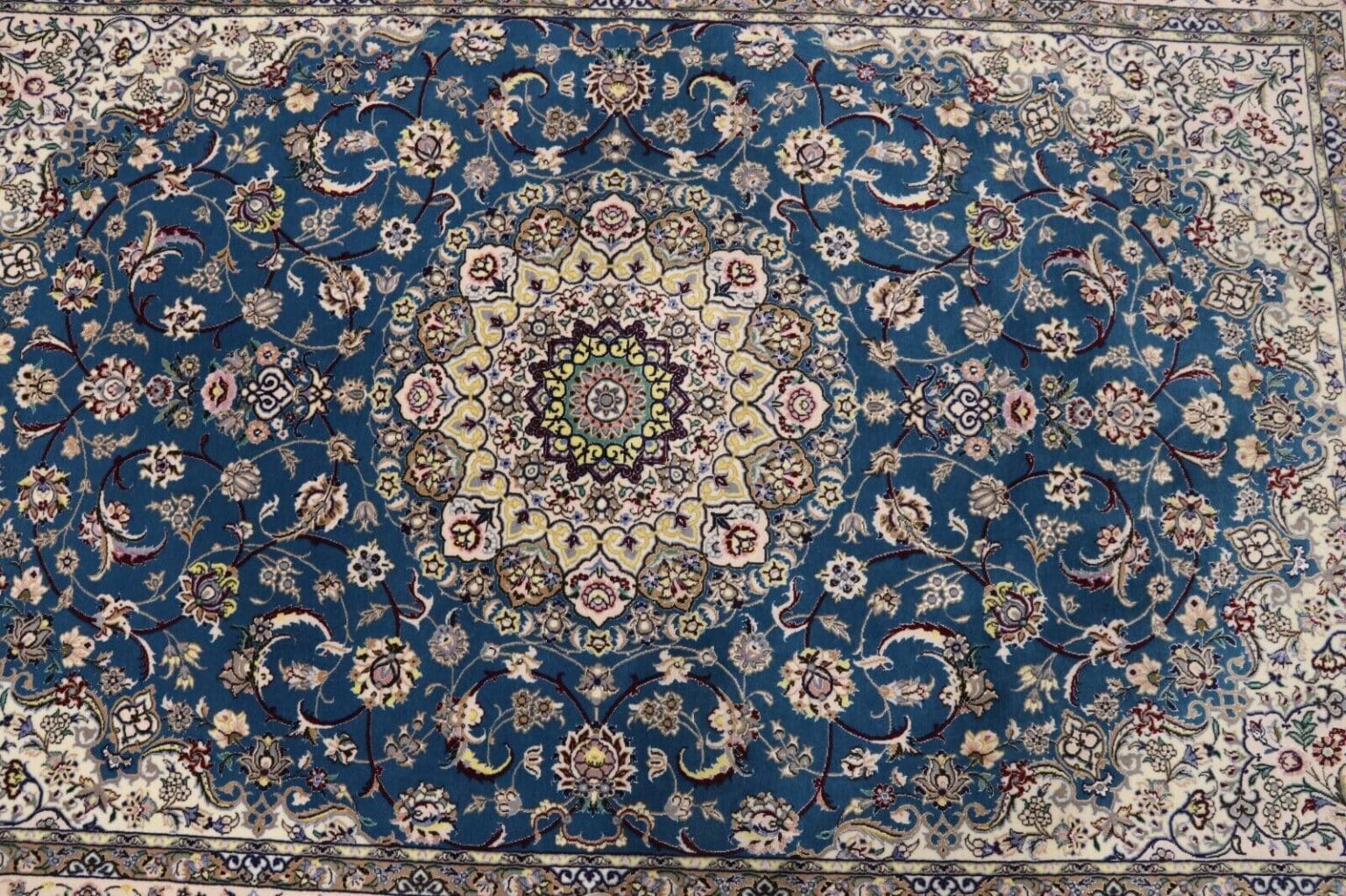 Perserteppich Nain 228 x 151 cm Korkwolle handgeknüpft