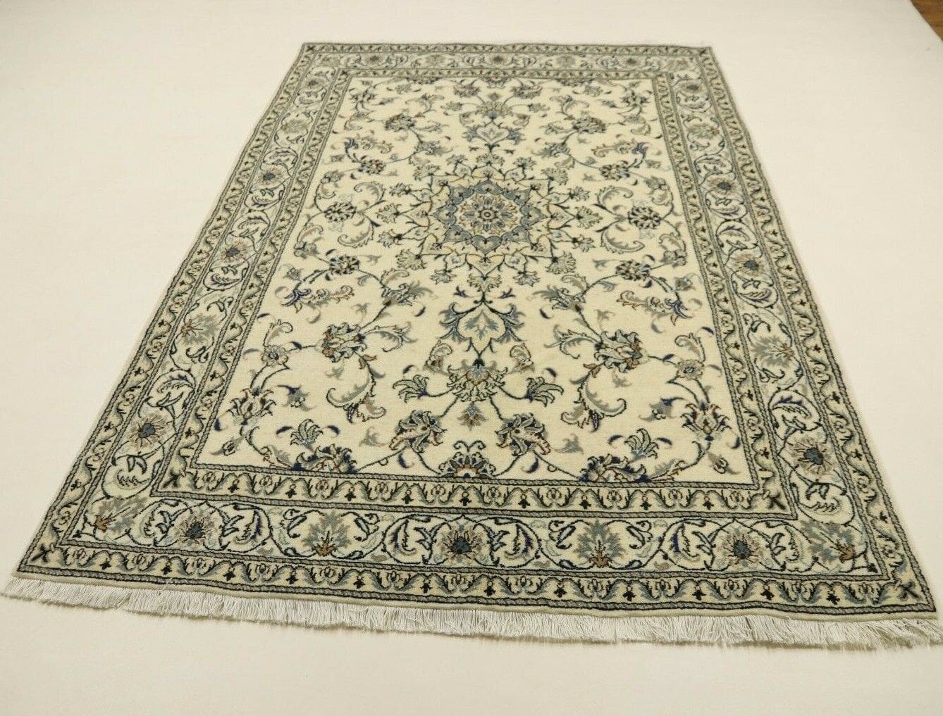 wunderschoner-orientteppich-230-x-165-cm-300000-knoten-m-90-1-3 Perserteppich Persien 230 x 165 cm Wolle handgeknüpft