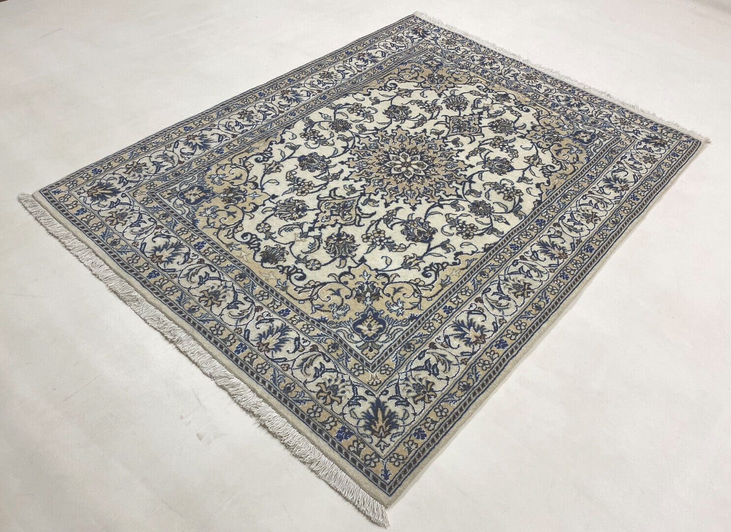 Perserteppich Nain 191 x 150 cm Wolle handgeknüpft