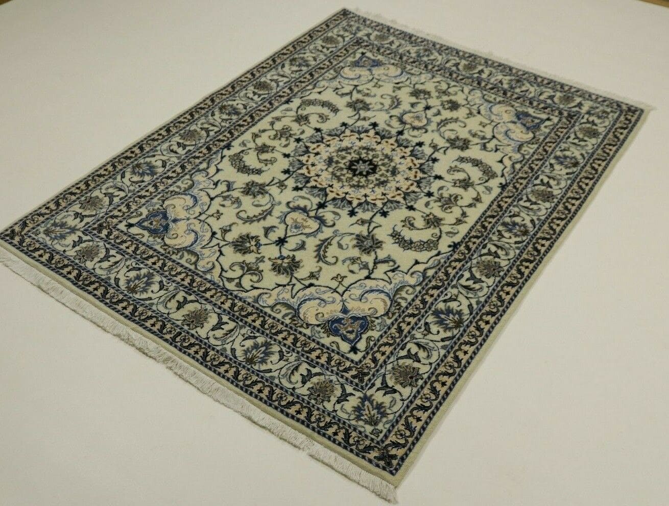 Perserteppich Nain 204 x 150 cm Wolle handgeknüpft