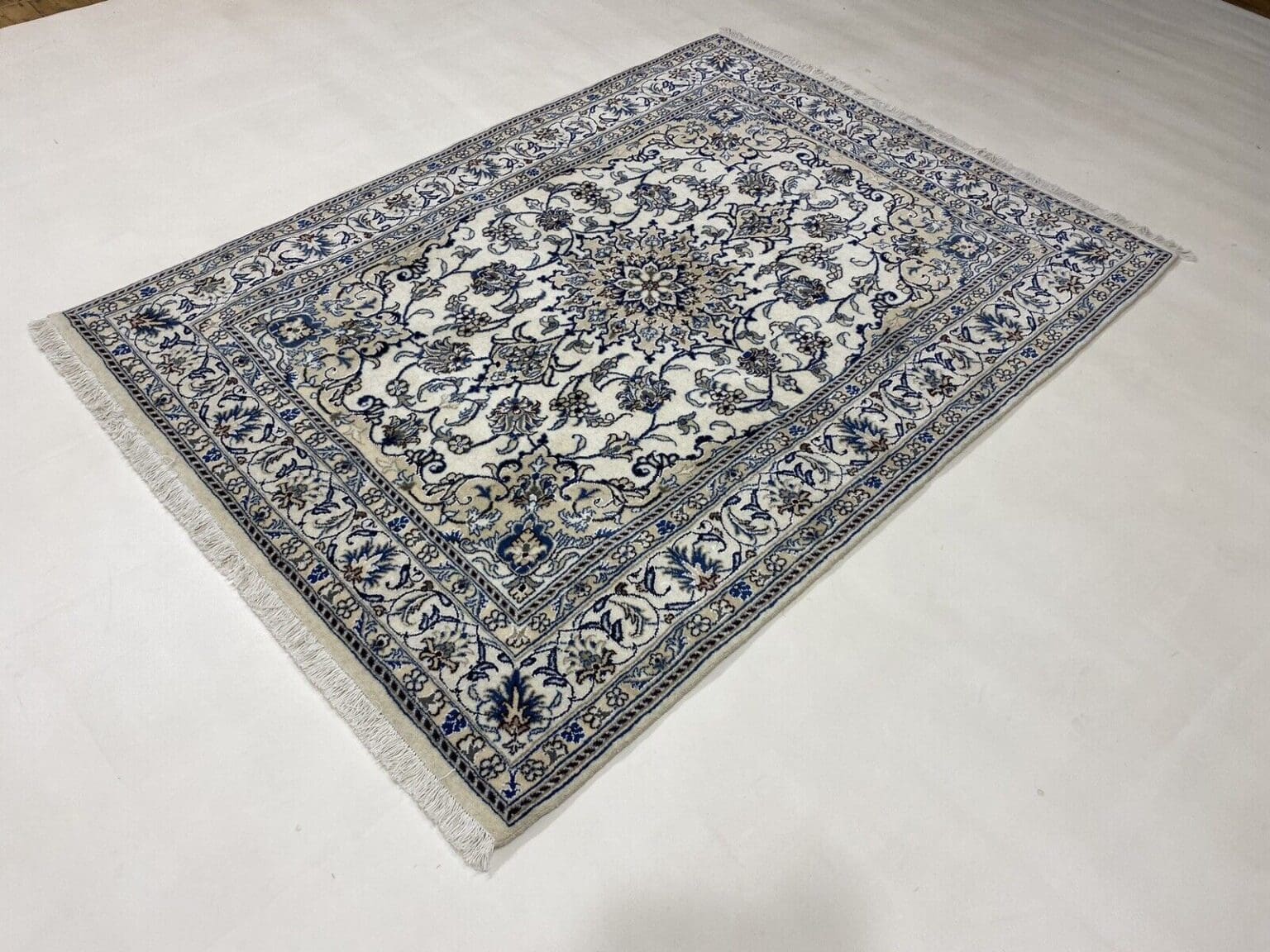 Perserteppich Nain 191 x 150 cm Wolle handgeknüpft
