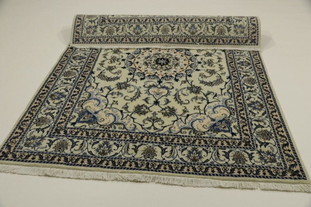 Perserteppich Nain 204 x 150 cm Wolle handgeknüpft