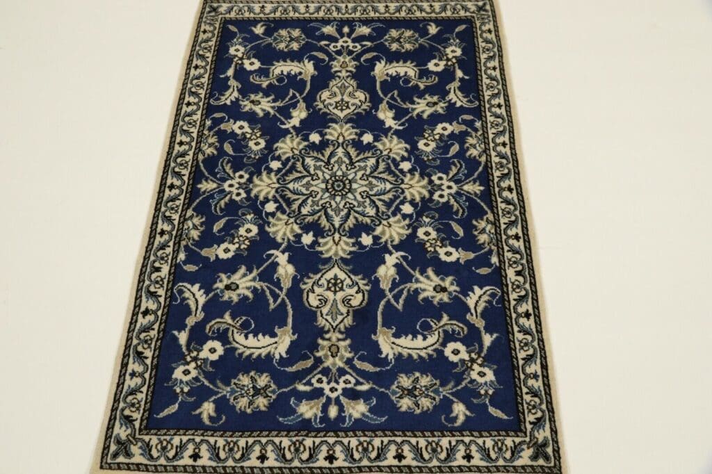 Perserteppich Nain 134 x 89 cm Schurwolle handgeknüpft