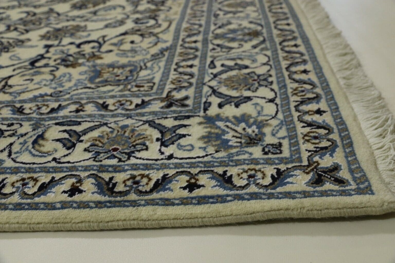 Perserteppich Nain 205 x 146 cm Wolle handgeknüpft