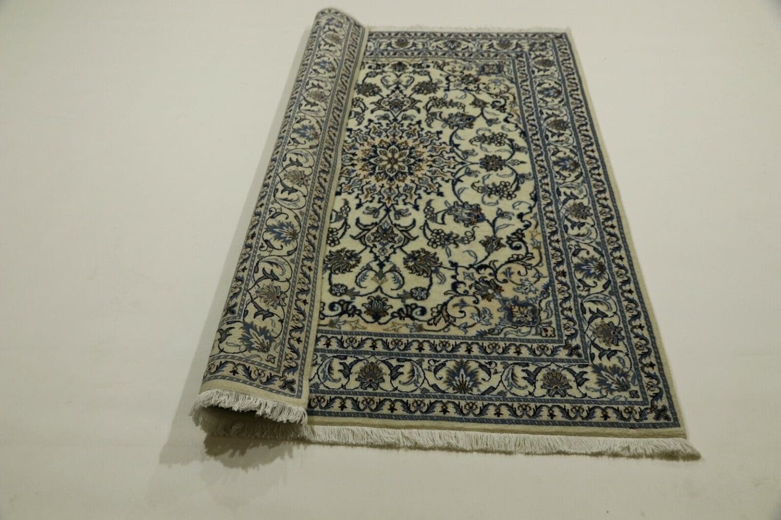 Perserteppich Nain 205 x 146 cm Wolle handgeknüpft