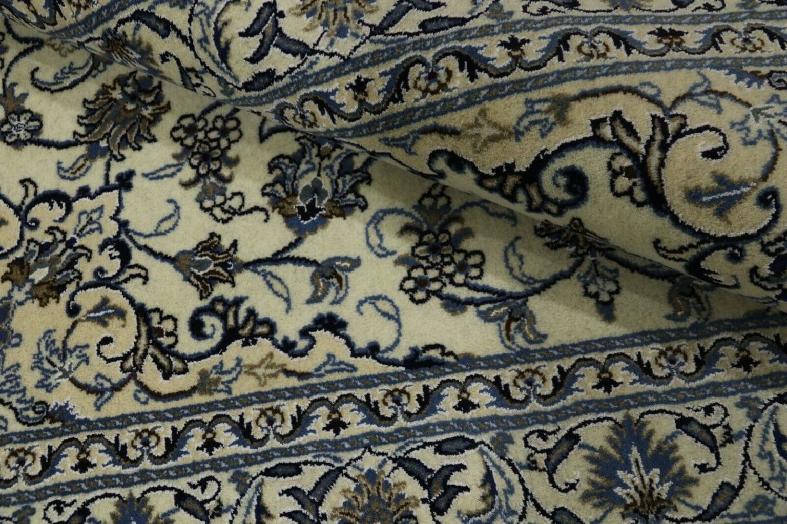 Perserteppich Nain 205 x 146 cm Wolle handgeknüpft