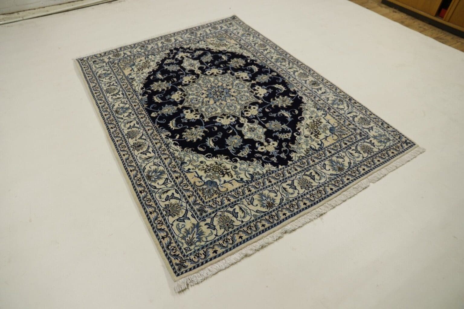Orientteppich Nain 198x146 cm Schurwolle handgeknüpft