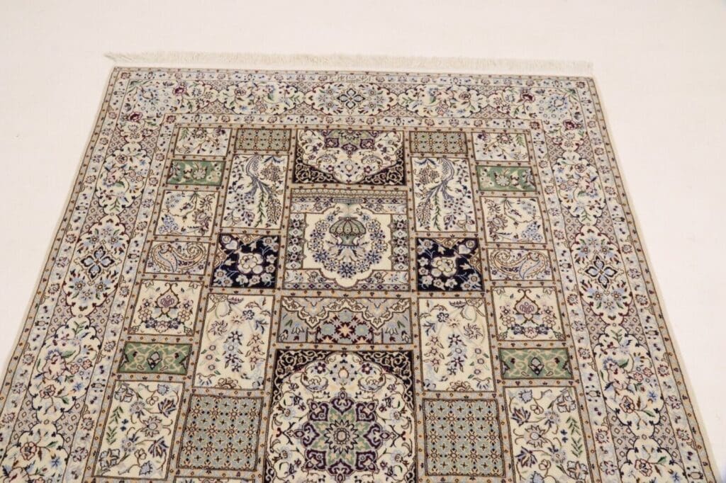Perserteppich Nain 236 x 155 cm Korkwolle handgeknüpft