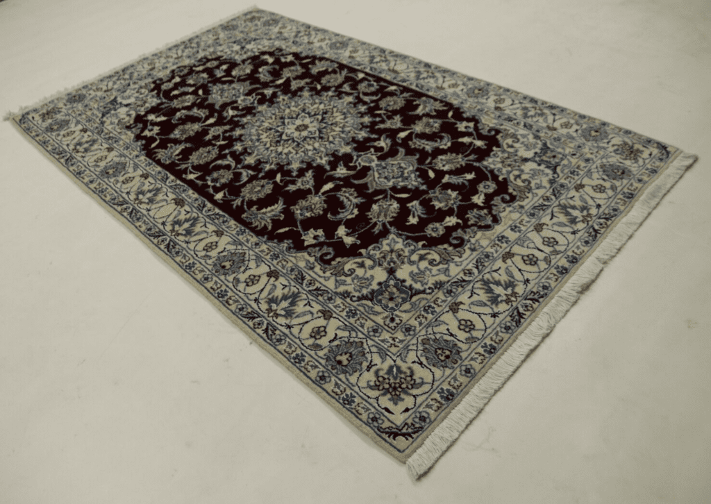 Perserteppich Nain 196 x 124 cm Wolle handgeknüpft