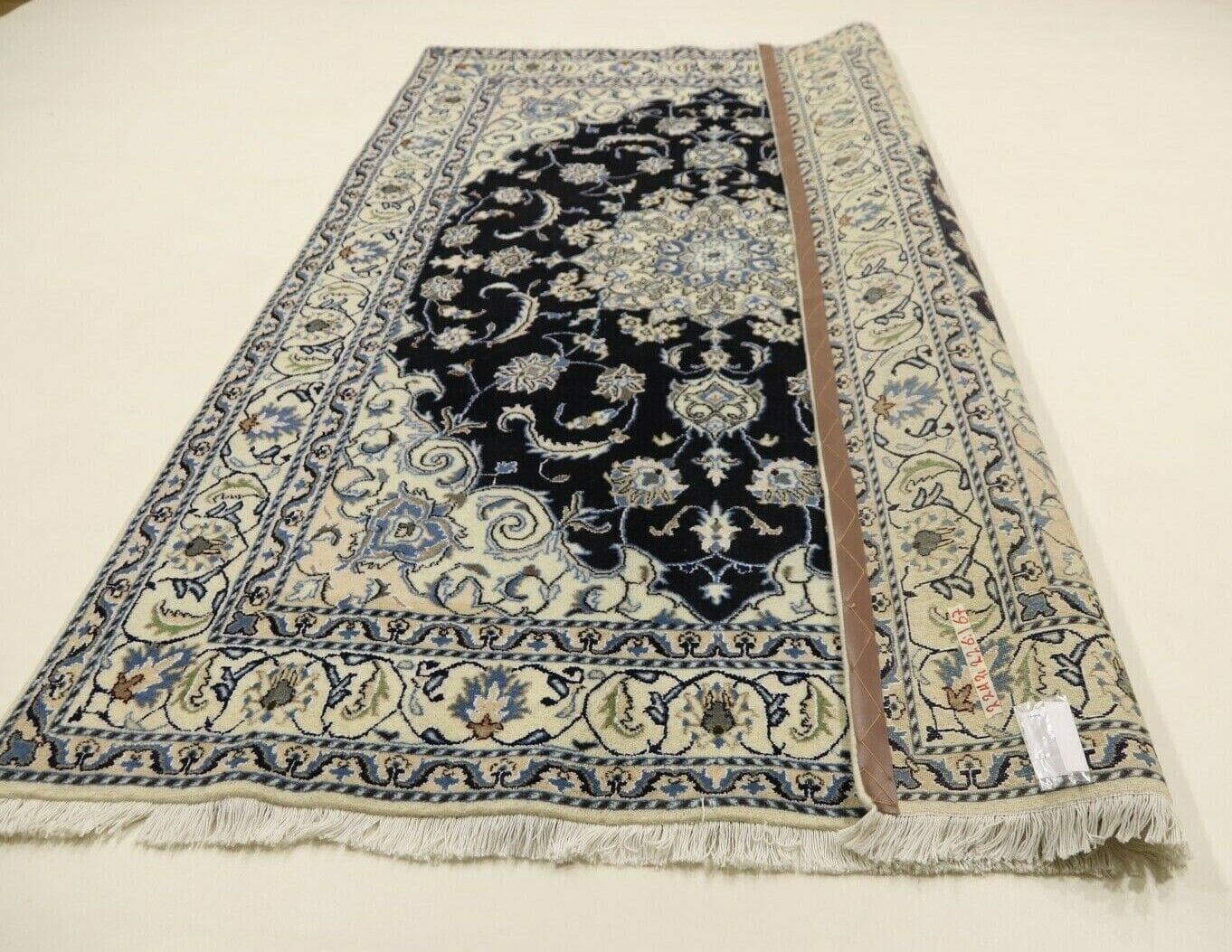 Perserteppich Nain 226 x 167 cm Wolle handgeknüpft