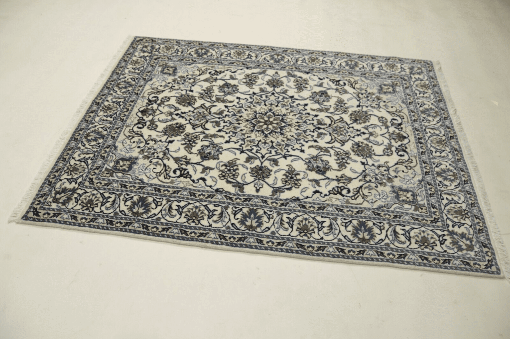 Perserteppich Nain 196 x 145 cm Wolle handgeknüpft