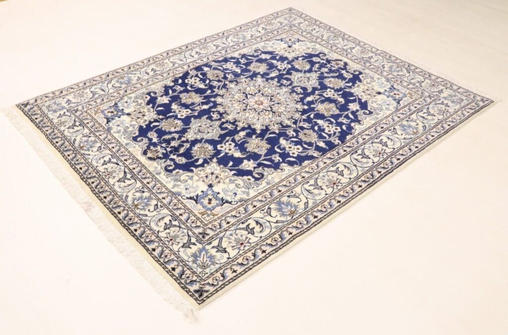 Perserteppich Nain 197 x 145 cm Wolle handgeknüpft