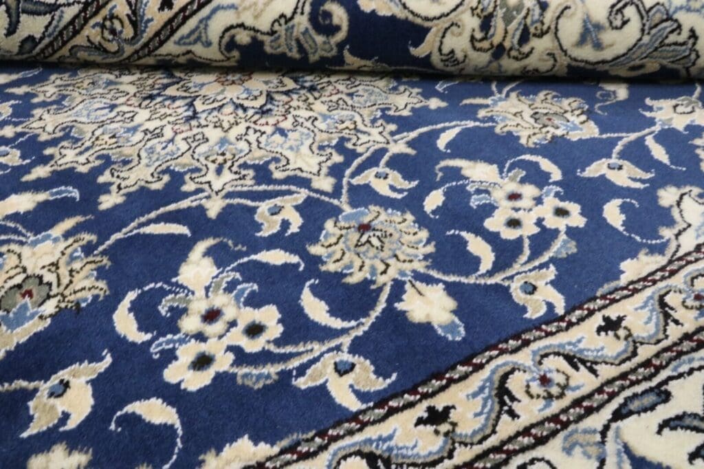 Perserteppich Nain 215 x 153 cm Schurwolle handgeknupft