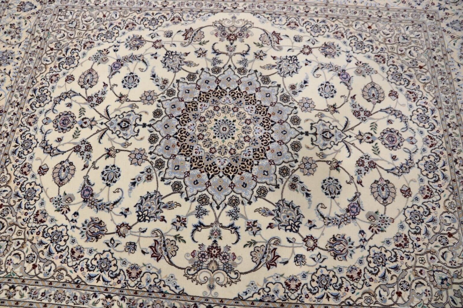 Perserteppich Nain 265 x 209 cm Korkwolle handgeknüpft