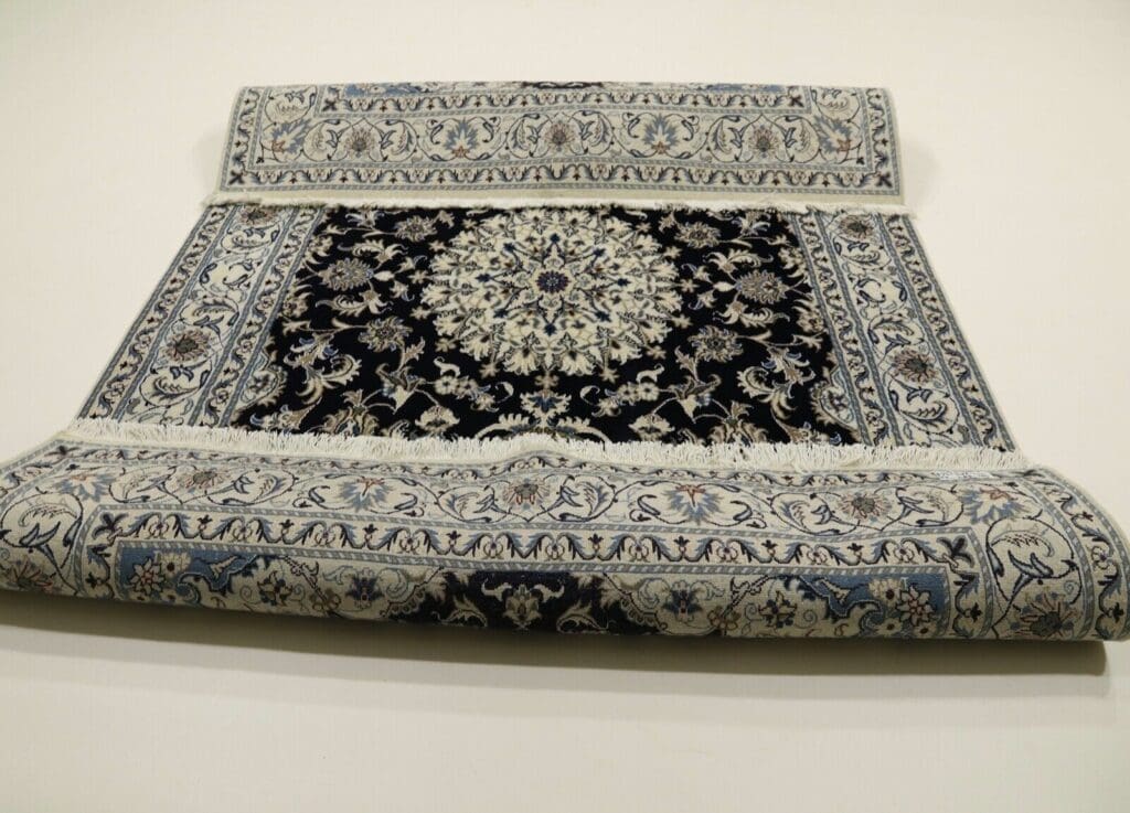 Perserteppich Nain 243 x 163 cm Schurwolle handgeknüpft
