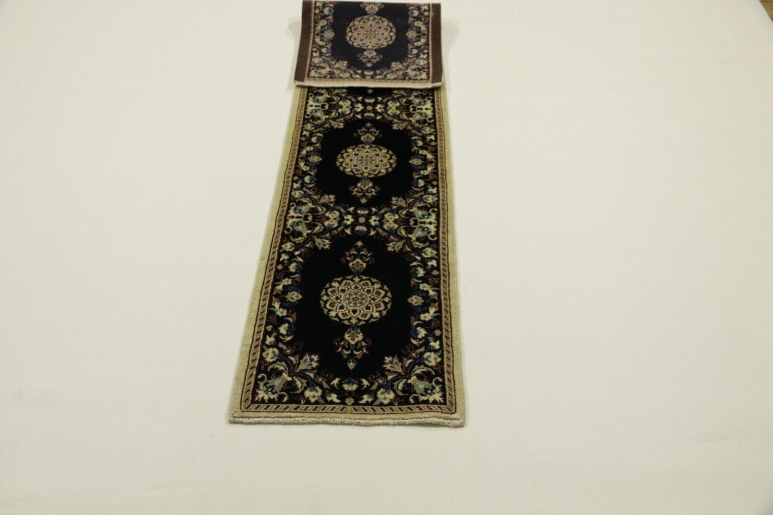 Perserteppich Nain 259 x 58 cm Schurwolle handgeknüpft