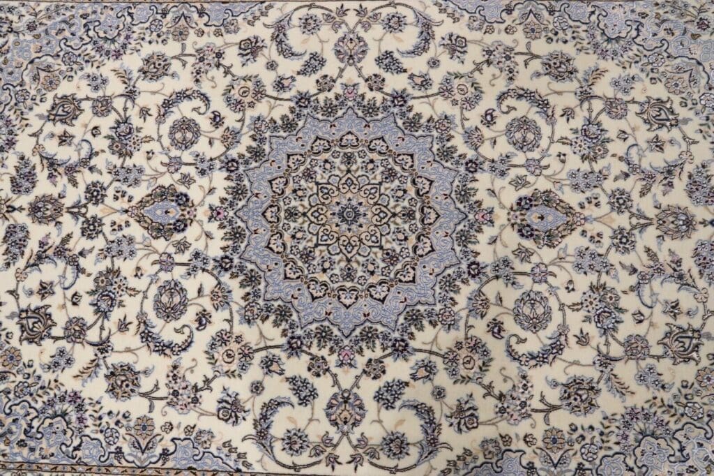 Perserteppich Nain 238 x 158 cm Korkwolle handgeknüpft
