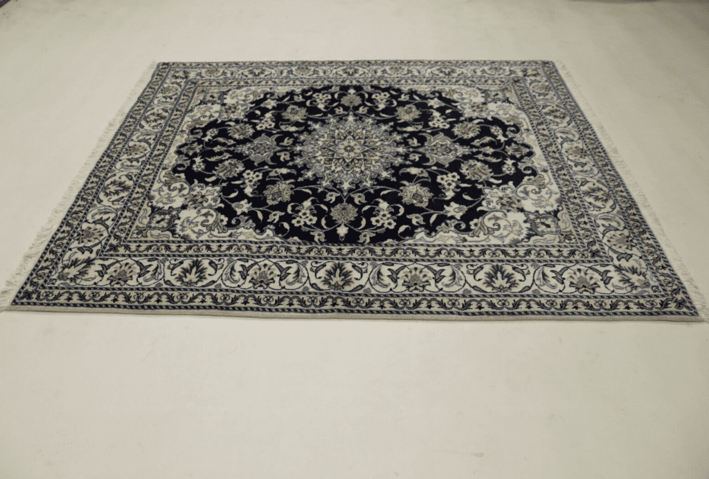 Perserteppich Nain 190 x 154 cm Wolle handgeknüpft