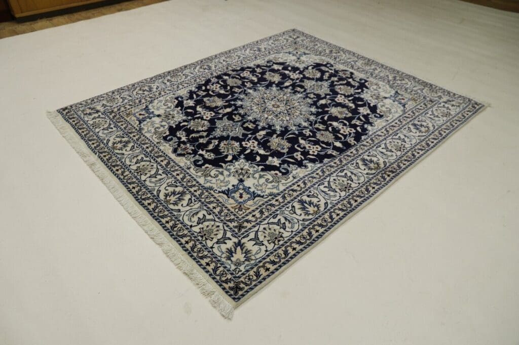 Perserteppich Nain 190 x 154 cm Wolle handgeknüpft