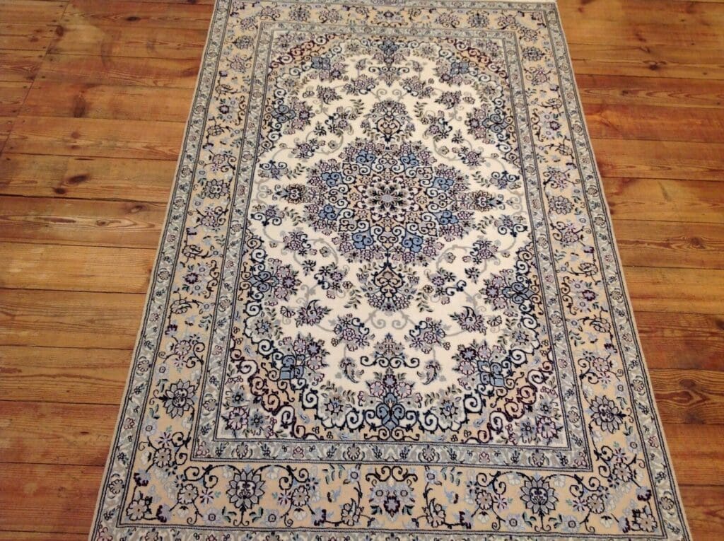 Perserteppich Nain 178 x 113 cm Korkwolle handgeknüpft