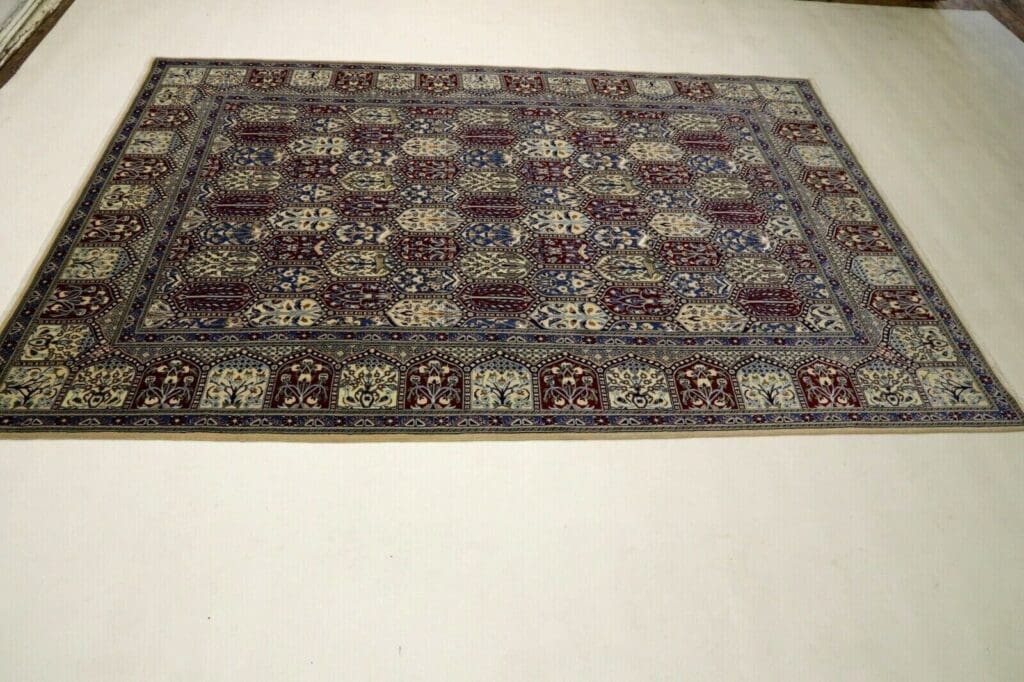 Perserteppich Nain 303 x 206 cm Schurwolle handgeknüpft
