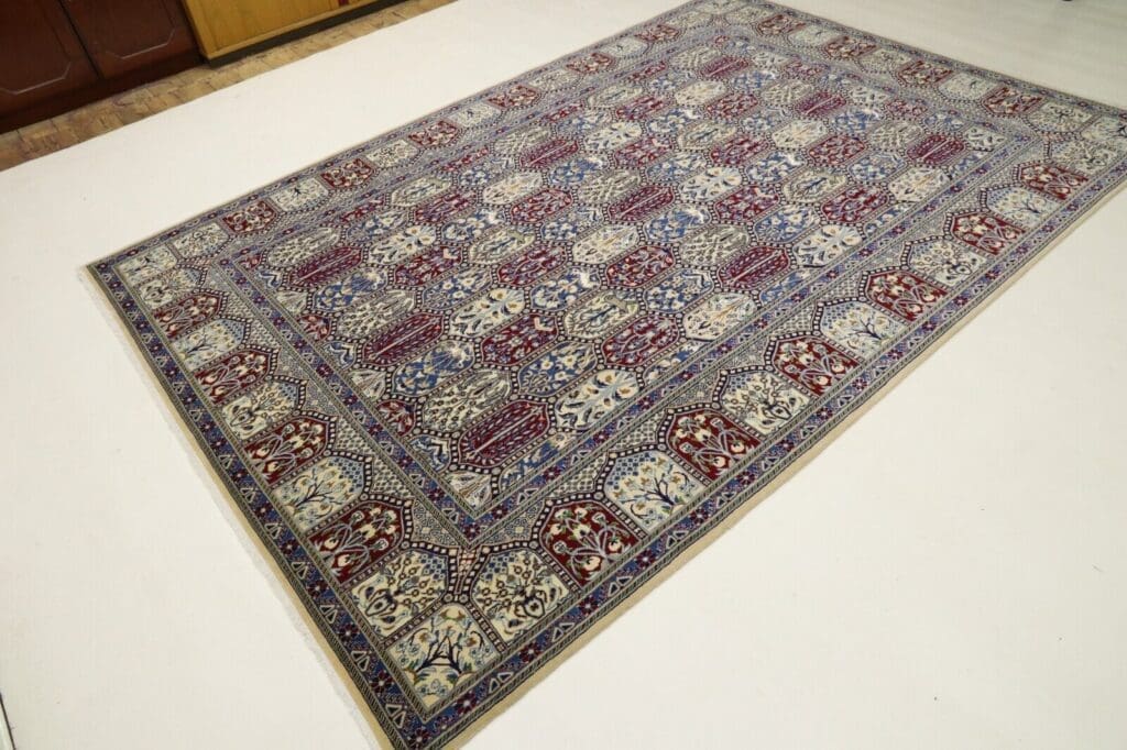 Perserteppich Nain 303 x 206 cm Schurwolle handgeknüpft
