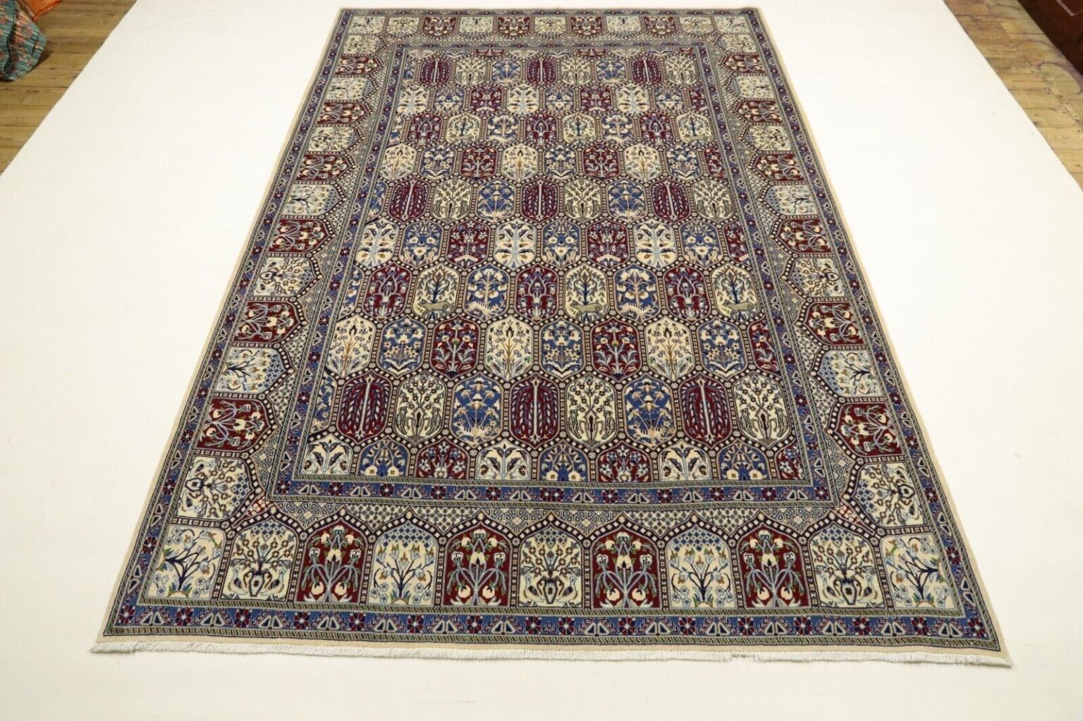 Perserteppich Nain 303 x 206 cm Schurwolle handgeknüpft