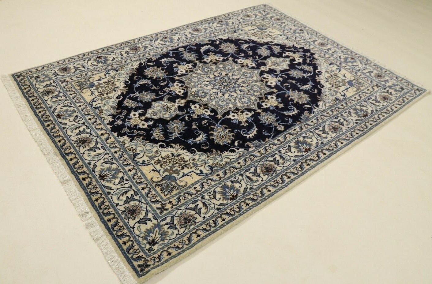 Perserteppich Nain 206 x 147 cm Wolle handgeknüpft