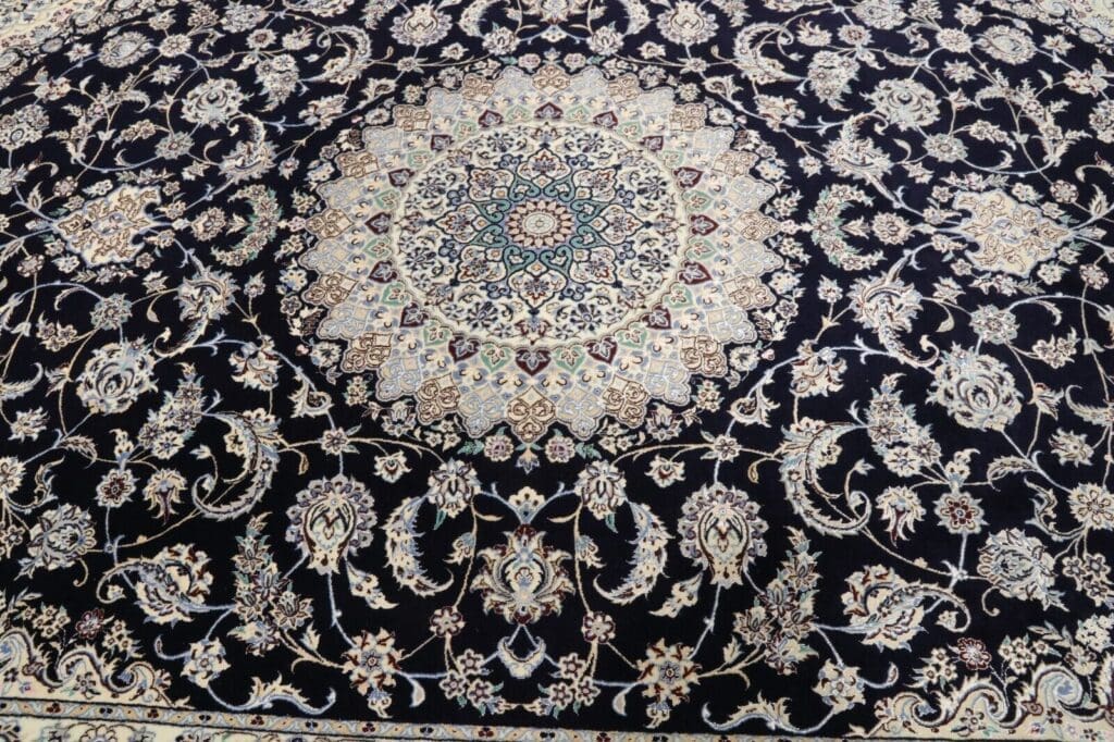 Perserteppich Nain 309 x 206 cm Korkwolle handgeknüpft