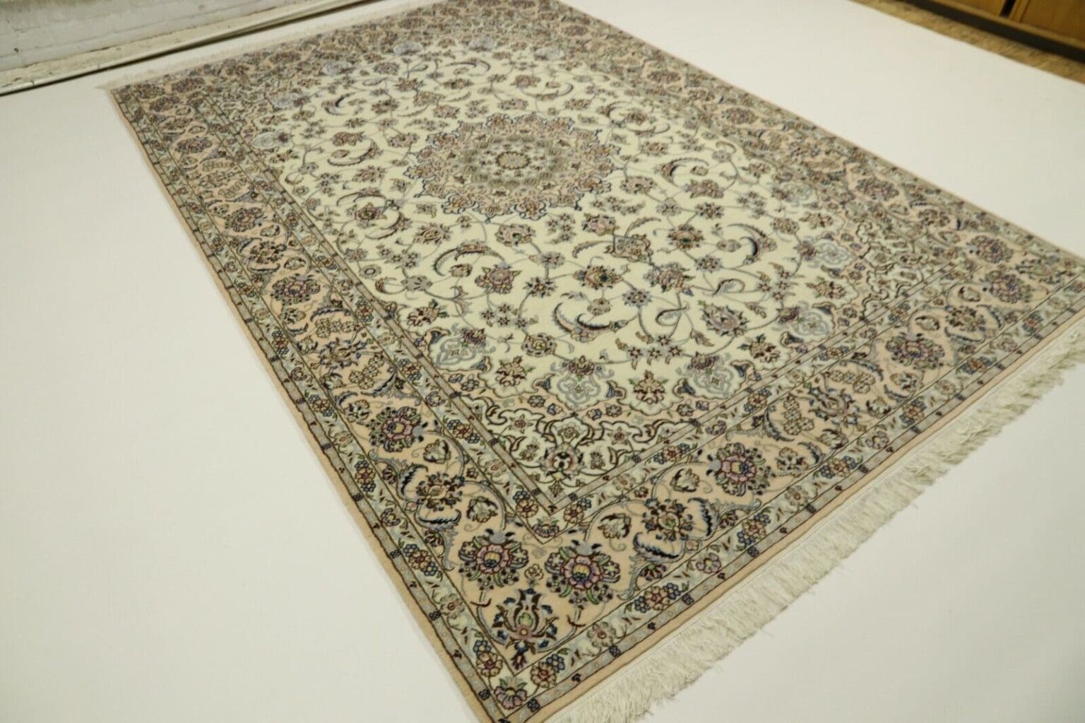 Perserteppich Nain 302 x 205 cm Schurwolle handgeknüpft