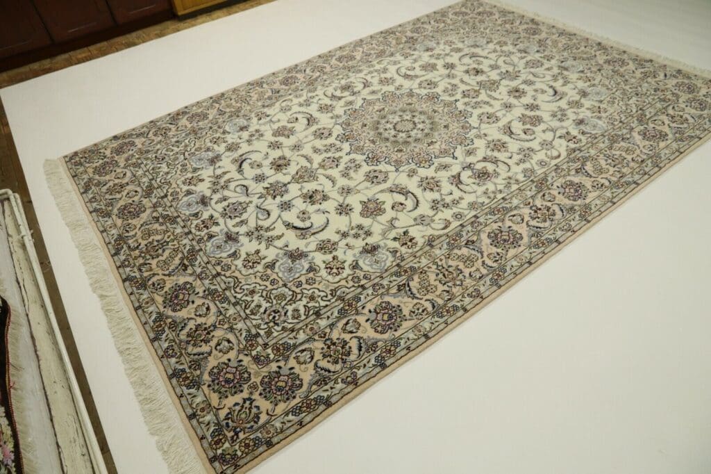 Perserteppich Nain 302 x 205 cm Schurwolle handgeknüpft