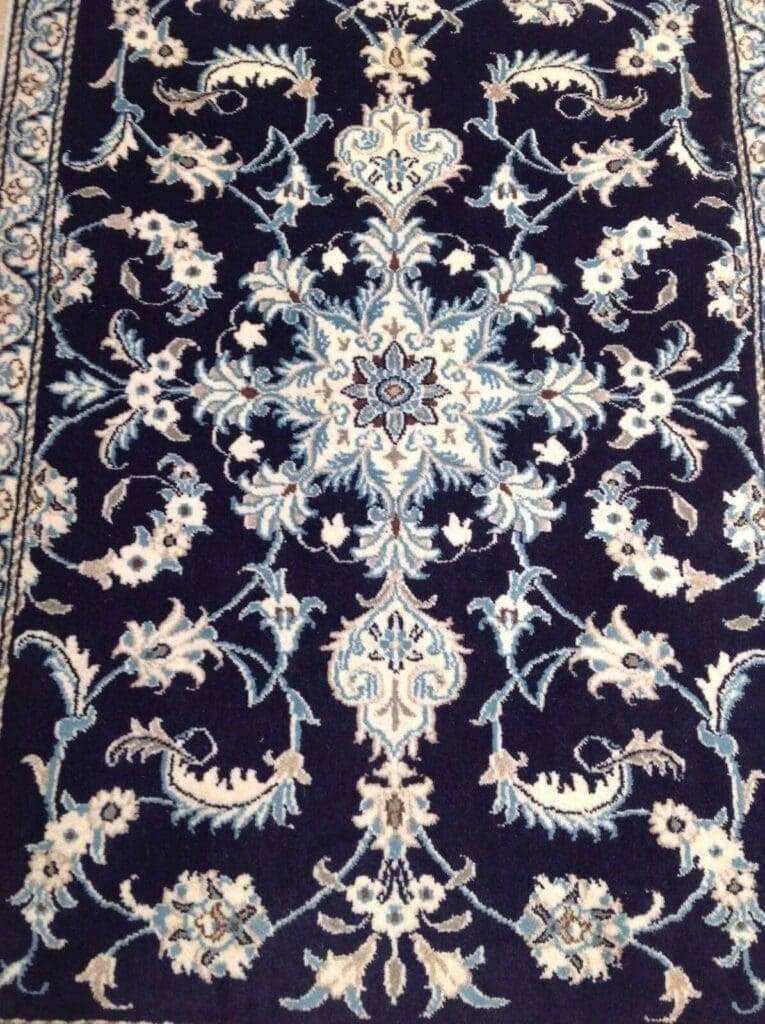 Perserteppich Nain 138 x 94 cm Schurwolle handgeknüpft