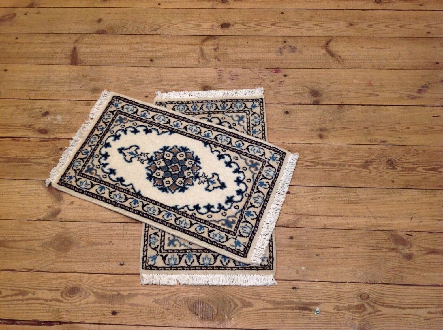 Perserteppich Nain 60x40 cm Schurwolle handgeknüpft