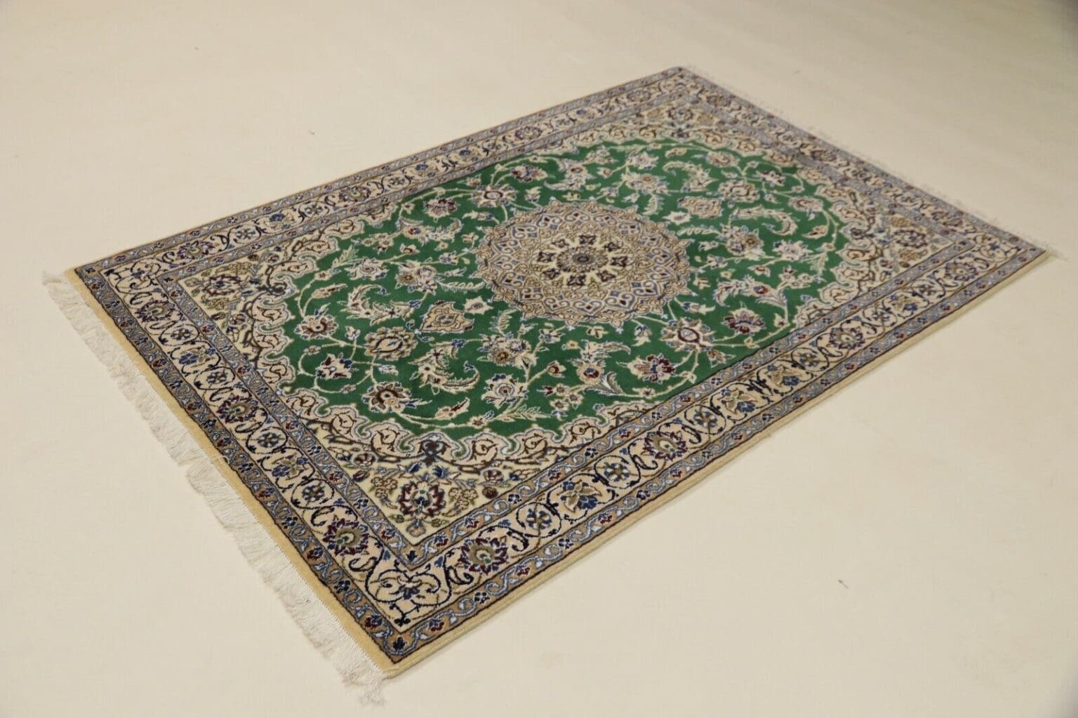 Perserteppich Nain 178 x 120 cm Wolle handgeknüpft
