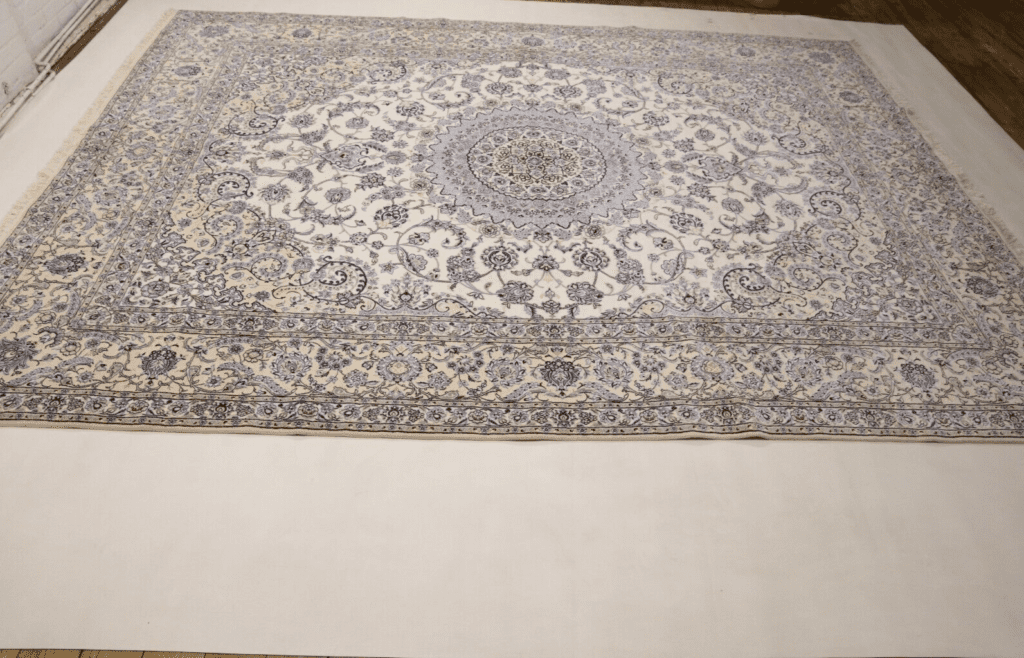 Perserteppich Nain 415 x 300 cm Wolle handgeknüpft