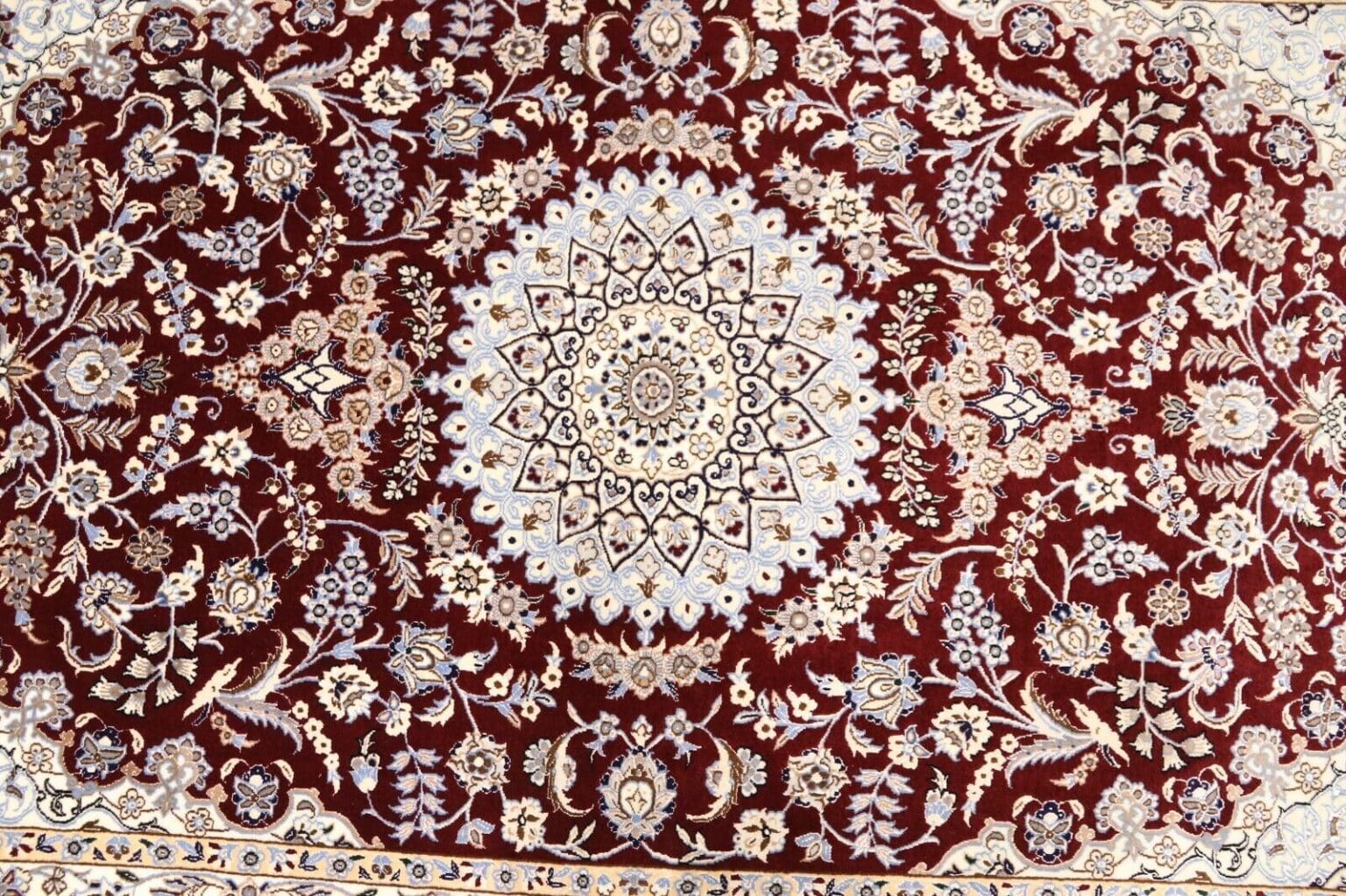 Perserteppich Nain 194 x 130 cm Wolle handgeknüpft (Verkauft)