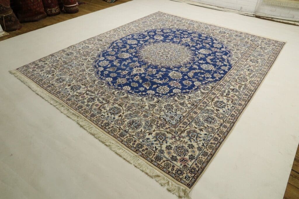 Perserteppich Nain 303 x 250 cm Schurwolle handgeknüpft