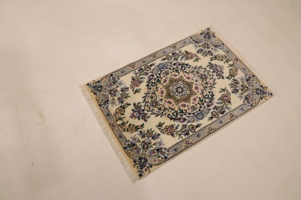 Perserteppich Nain 90 x 60 cm Wolle handgeknüpft