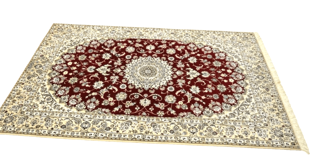 Perserteppich Nain 241 x 156 cm Wolle handgeknüpft